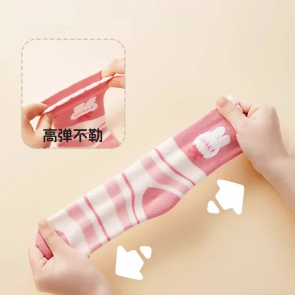 kf-S63dfb99a4bf54ce3b405376352abf3d4G 5 Pairs Girls Winter Warm Plush Cartoon Socks Set